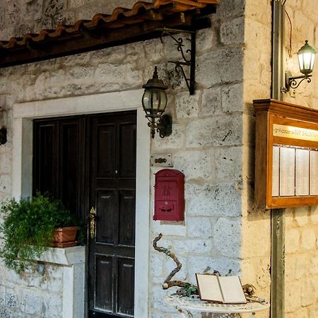 Short Street Apartments Kaštela Exteriör bild